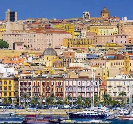 Piazzaitaliasuite Con Terrazza * カリアリ